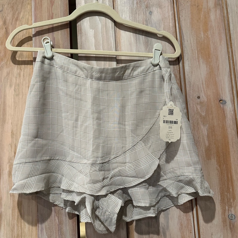 NWT Altar’d State wrap skort